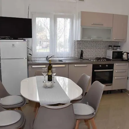In - Biograd Riviera 8171